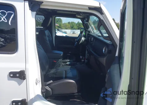 2018 Jeep Wrangler Unlimited Sahara 4X4 z USA, uszkodzony, nr VIN 1C4HJXEG0JW130907